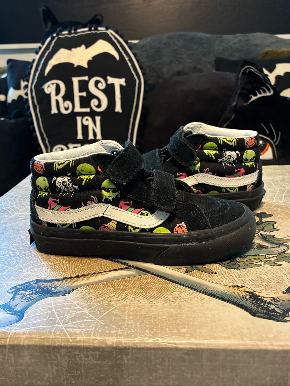 Vans Goth Dripping Skeletons, Aliens, Faces Kids Velcro Hightop Shoes size 12